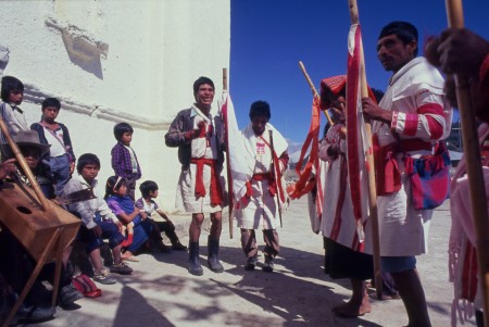 Pueblo indígena tsotsil Chiapas Lorenzo Armendáriz, ca.1990 Fototeca